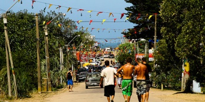 Se comenz� a iluminar el acceso a La Pedrera