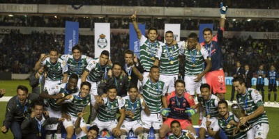 Santos Laguna campe�n del Clausura en M�xico tras vencer a Quer�taro