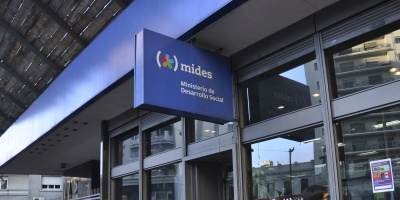 Advierten que un centenar de trabajadores del MIDES, podr�an quedar desocupados
