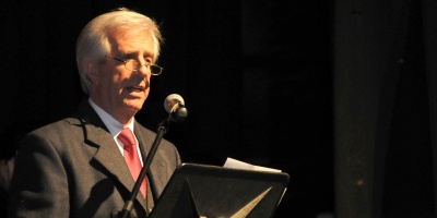 V�zquez se reunir� con los intendentes electos