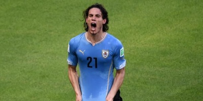 Madre de Cavani confirm� que el futbolista se queda en Chile