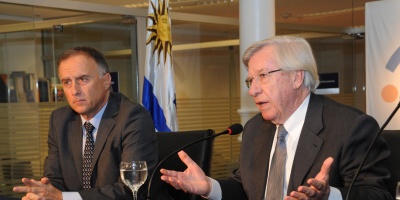 Astori destac� el "progreso notable" del Banco Rep�blica con Calloia