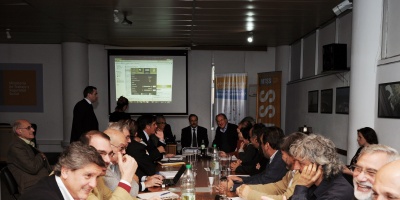 "Sorpresa" en empresarios por postergaci�n de la negociaci�n salarial