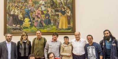 Mart�nez se reuni� con clasificadores y explic� que trabaja en "soluciones integrales"