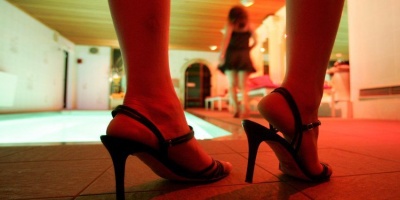 Polica desaloj zona roja de Salto y trabajadores sexuales se movilizan 