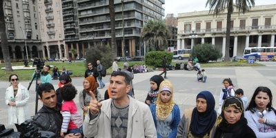 Familias sirias abandonaron la Plaza Independencia tras acuerdo con el Gobierno