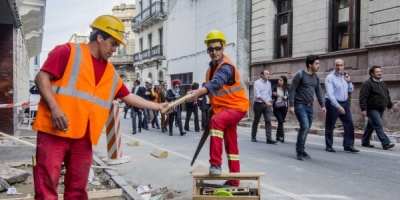 Mart�nez recorri� obras de renovaci�n de la Ciudad Vieja