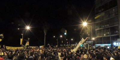 Destrozos en comercios y autos durante festejos de Pearol