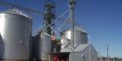 Caen dos jvenes de un silo de 80 metros