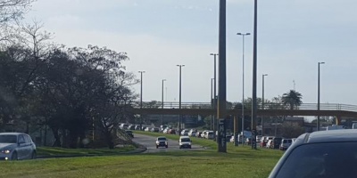 Trnsito enlentecido en accesos por siniestro con motociclista herido