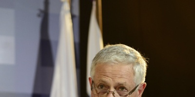 Basso defendi� art�culo sobre medicamentos de alto costo