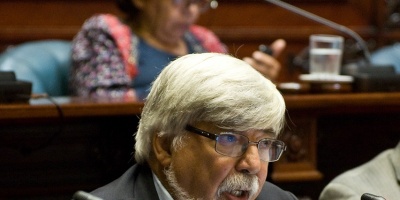 Bonomi: Durante las ocupaciones "es convenientes que las autoridades no dejen el lugar"