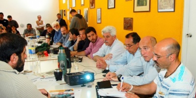 Martnez present su plan de inversiones para Montevideo al PIT-CNT