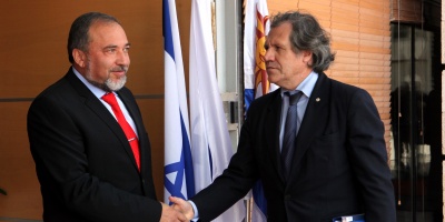 Despu�s de las declaraciones viaja a ocupar su puesto el nuevo embajador uruguayo en Palestina 