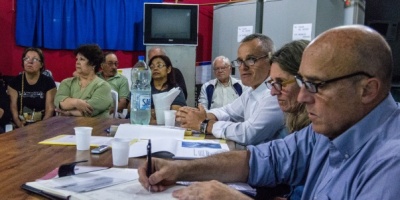 Martnez present plan de obras a vecinos de Paso de la Arena