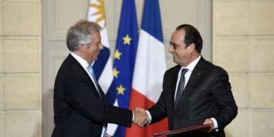 Vzquez llam a embajador francs para expresar solidaridad tras los atentados