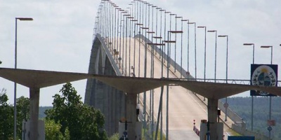 Instalaron luminarias LED en el Puente Fray Bentos - Puerto Unzu