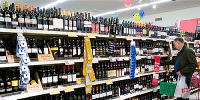Procurar�n regular la venta, as� como la publicidad y la carga impositiva del alcohol