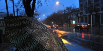 Meteorolog�a mantiene advertencia