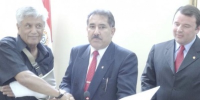 Ni�o paraguayo, cuyos padres fueron asesinados, viaj� este mi�rcoles