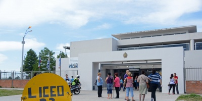 Clases en liceo comenzaron con 98% de horas docentes asignadas