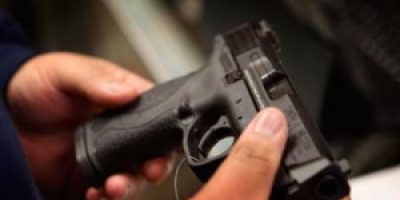 Dos personas a prisi�n tras incautaci�n de arsenal de armas