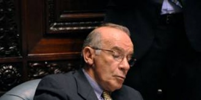 Denuncian que m�dicos cubanos no est�n en situaci�n regular