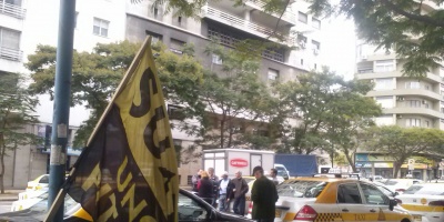 Taxistas se movilizan en el Centro