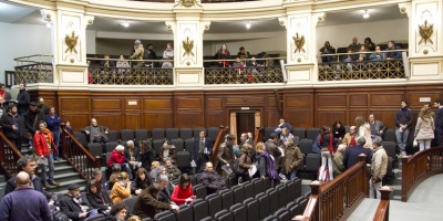 Rico y Markari�n sin mayor�as en la primera instancia de elecci�n del nuevo rector