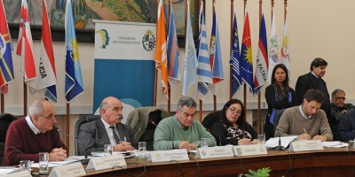 Otorgan $360 millones a intendencias para reparar caminos daados por inundaciones