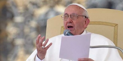 Francisco recibi� a cardenal franc�s acusado de encubrir cura pederasta