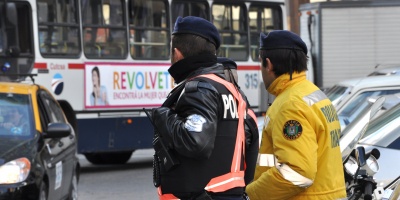 Polic�a de Tr�nsito realiza operativo especial por San Cono