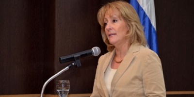 Cosse: "ANCAP est� al d�a en la DGI"