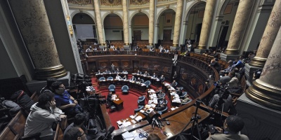 Senado rechaz� crear comisi�n por corrupci�n en Uruguay 
