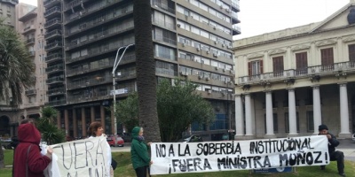 Maestros piden renuncia de Mu�oz ante V�zquez