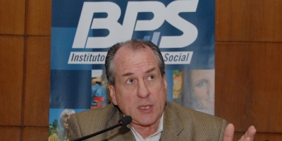 Murro no renunciar�, contin�an diferencias con sindicatos