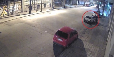 Detuvieron a un hombre que robaba dentro de un veh�culo