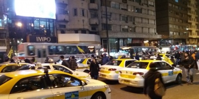 Taxis movilizados por UBER