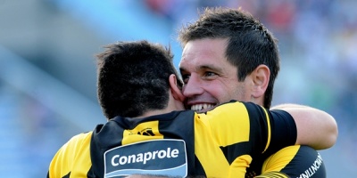 Hinchas y figuras de todos los tiempos de Pe�arol despidieron al Tony Pacheco