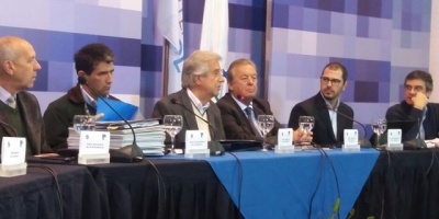 V�zquez responde a Lacalle Pou 