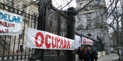 Ocupan la Facultad de Medicina