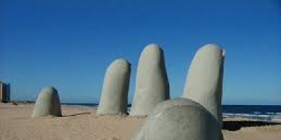 Reclaman iluminaci�n para los dedos de Punta del Este