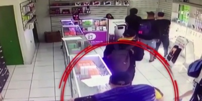 Barras de Pe�arol robaron en Paraguay