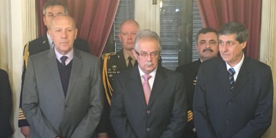 Asumi� Jorge Men�ndez como ministro de Defensa 