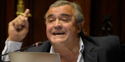 Larra�aga: el FA est� "empachado de poder" 