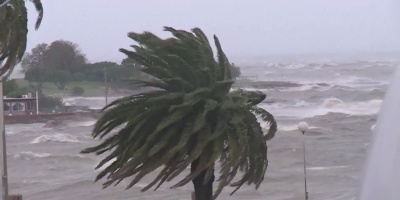 El SINAE inform� que las rachas de viento superaron los 120 km/h en �reas costeras