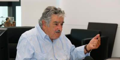 Mujica dijo que nunca presion� a los medios y sostuvo que desde otras tiendas se "presiona constantemente"