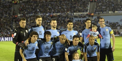 Uruguay golea a Venezuela 3-0