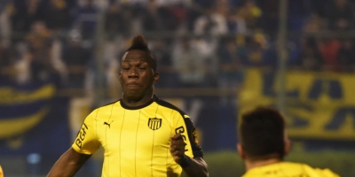 Pe�arol con cambios y a puertas cerradas