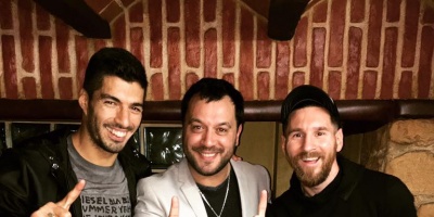 Su�rez y Messi junto a Lucas Sugo 